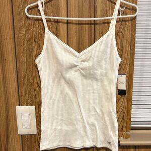 Hollister Women's Cream Ribbed Tank Top